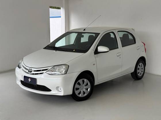 TOYOTA ETIOS 1.3 X 16V FLEX 4P MANUAL TOYOTA ETIOS 1.3 X 16V FLEX 4P MANUAL